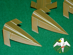 'MA-Barker' production type; 1.73in. cutt. diam., slpd shldr, left wing, 160gr., tan color   © Falk 2007