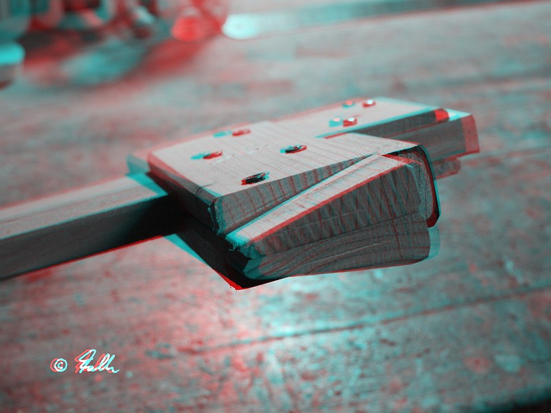 red-cyan Anaglyph of a X-Bow String Jig   © Falk 2016